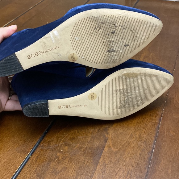BCBG suede blue wedges size 7.5 - Picture 6 of 9